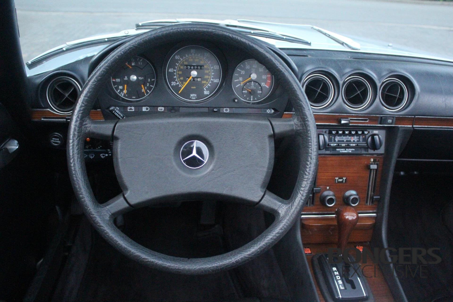 35083065-63.jpg